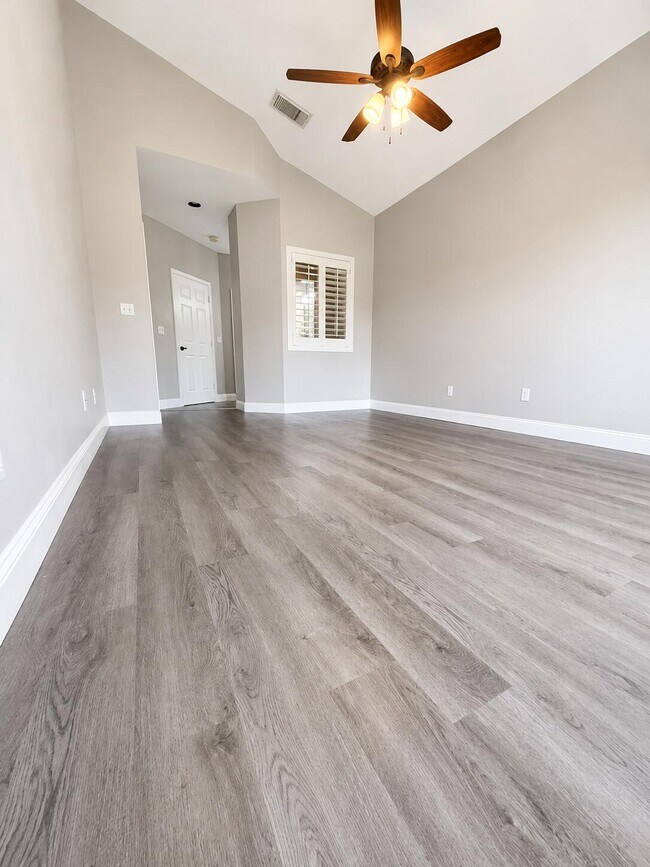 Building Photo - 9847 Perfect Dr