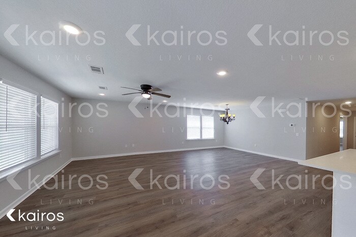Building Photo - 13 Cottage Grove Dr