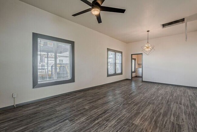 Building Photo - Beautiful Home in Phoenix Arizona