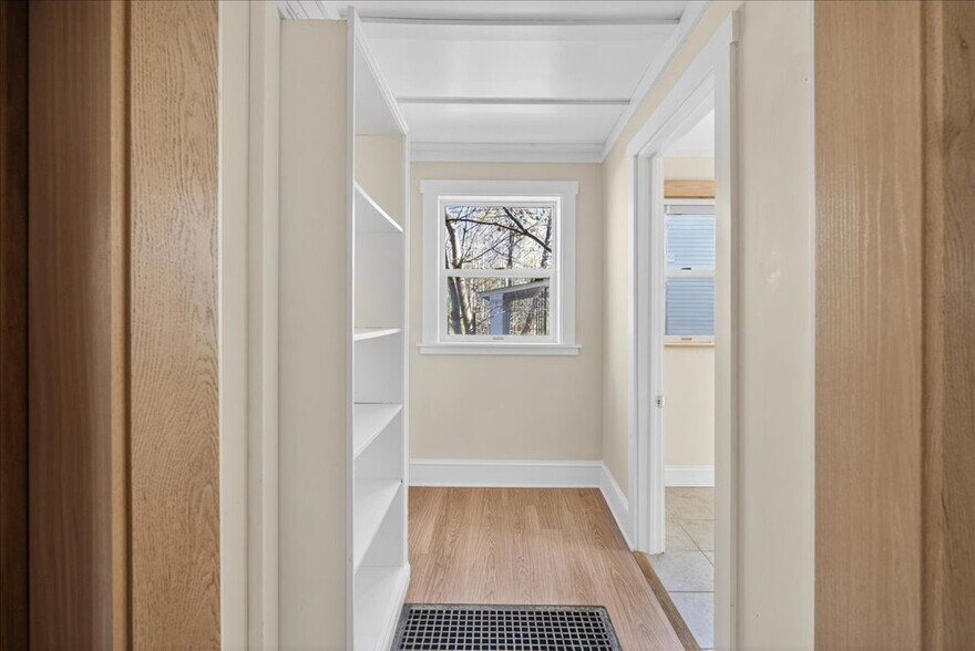 Building Photo - 204 Saratoga Ave