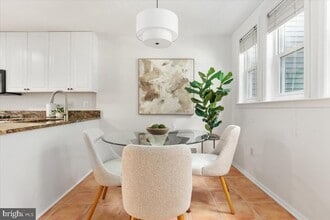 Building Photo - 2086 Lake Audubon Ct