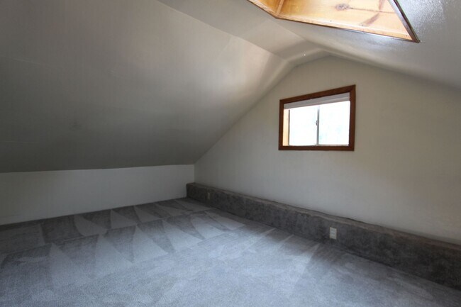 Building Photo - Charming 2 Bedroom Home in Lower Greenlaw | Large Fenced Yard