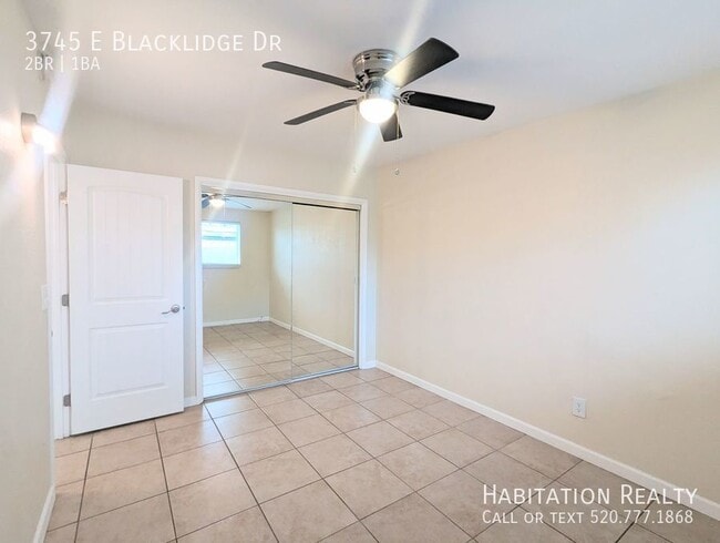 Building Photo - 3745 E Blacklidge Dr