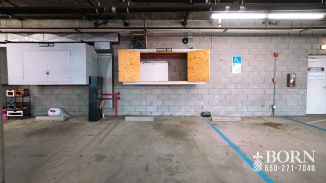 Building Photo - 939 Laurel St