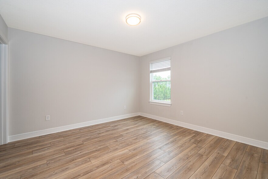 Building Photo - 10364 Shive Island Ct