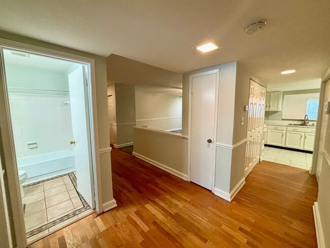 Building Photo - 57 Doranne Ct