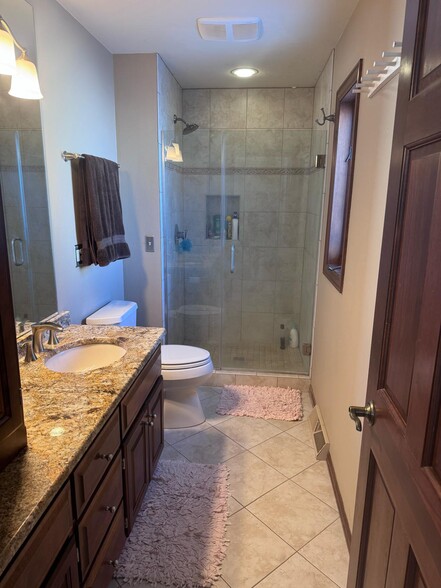 Master Bathroom - 144 Swiss Meadow Ln