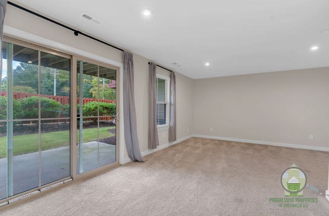 Building Photo - 113 Eagle Wood Dr