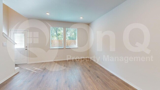 Building Photo - 315 Clematis St