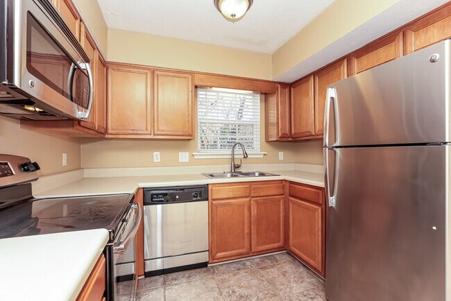 Building Photo - 1321 E Nir Shreibman