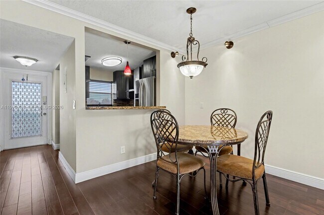 Building Photo - 6650 Royal Palm Blvd