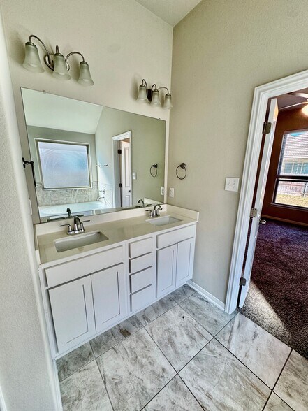 Building Photo - 7308 Rosado Dr