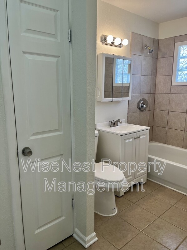 Building Photo - 10804 Newton Ave