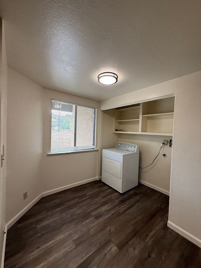 Building Photo - Creekridge Villas Single Story Condo in Gated Community in Orcutt with Easy Access to VSFB