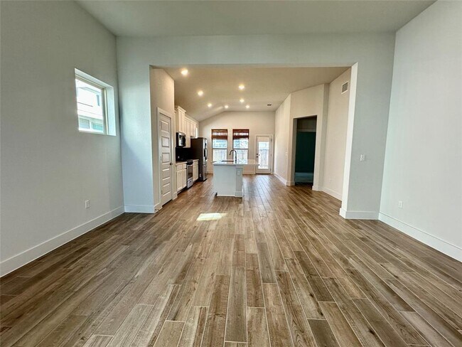 Building Photo - 8600 Cumbrae Ln