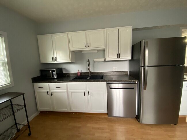 Kitchen - 254 Oak St