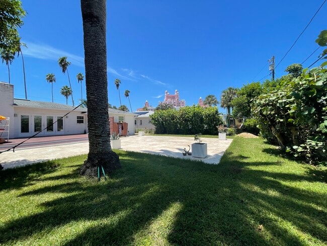 Building Photo - 3411 E Debazan Ave