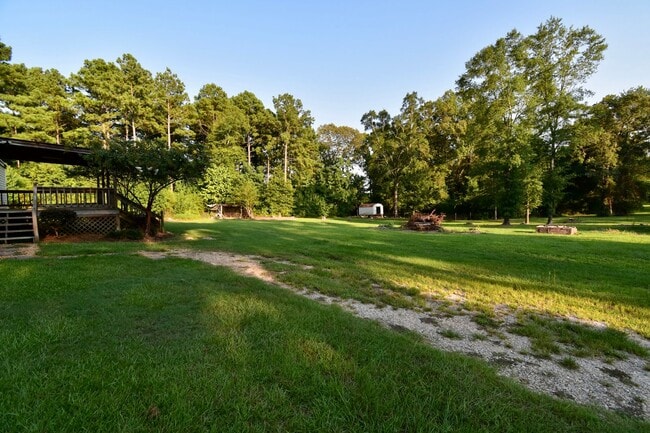 Building Photo - 3 Bedroom 2 Bath Mobile Home in Choudrant