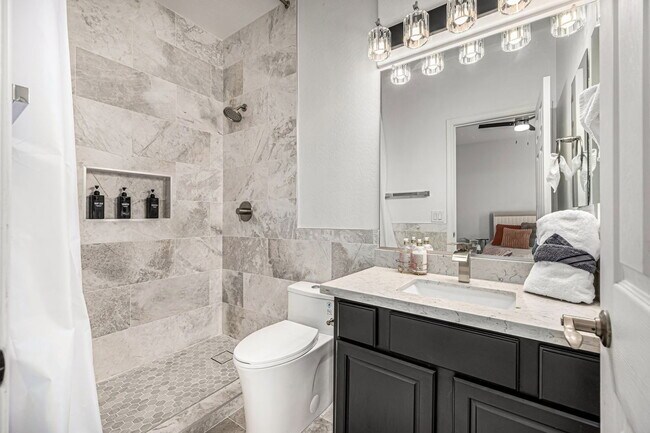 Building Photo - 5211 N 193rd Ave