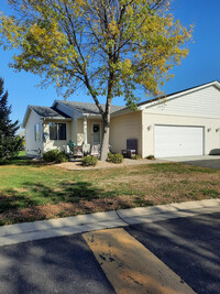 Building Photo - 901 Ivy Ridge Ln