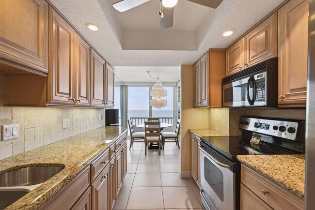 Building Photo - 5550 N Ocean Dr