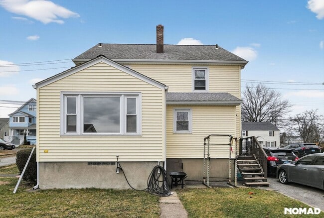 Building Photo - 96 Kenwood Ave