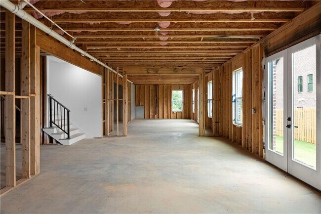 Building Photo - 405 Thunder Rd