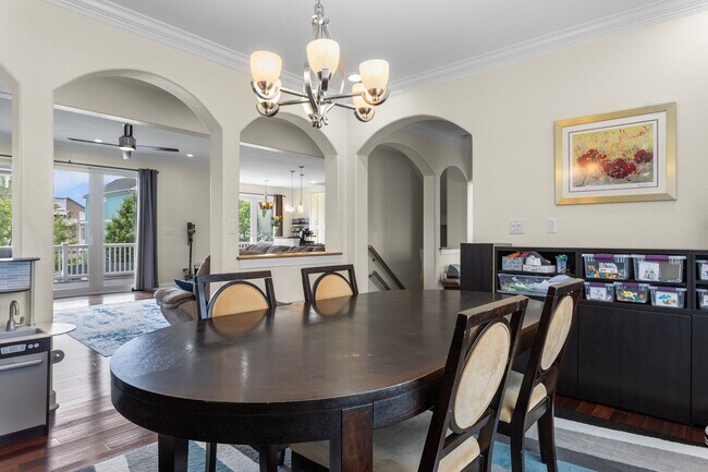 Building Photo - Welcome to your dream home in Norfolk, Virginia!