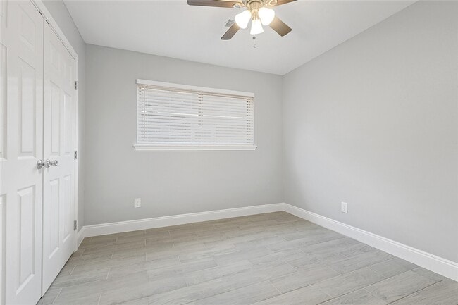 Building Photo - 7103 Lugary Dr