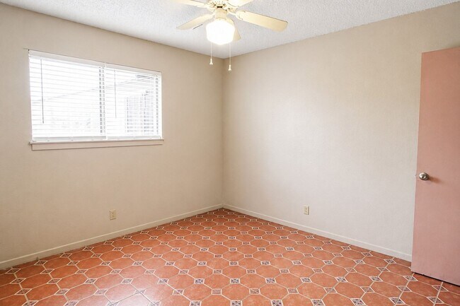Building Photo - 3105 Whitis Ave