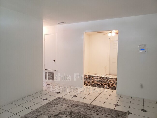 Building Photo - 4654 Alhama St