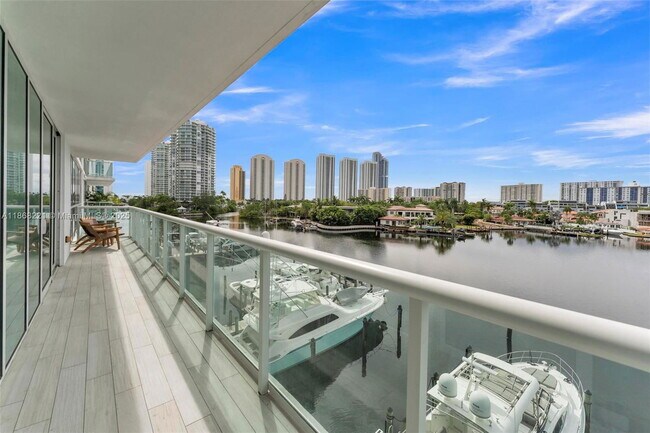 Building Photo - 400 Sunny Isles Blvd