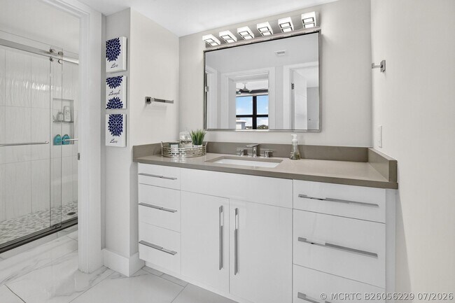 Building Photo - 3115 S Ocean Blvd