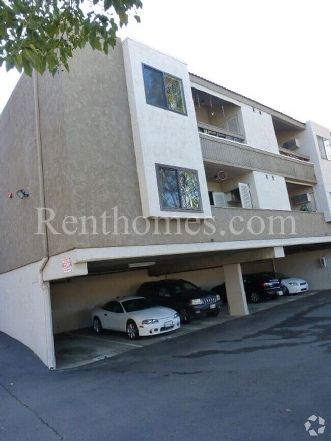 Building Photo - Allied Gardens, 6725 Mission Gorge Road #2...