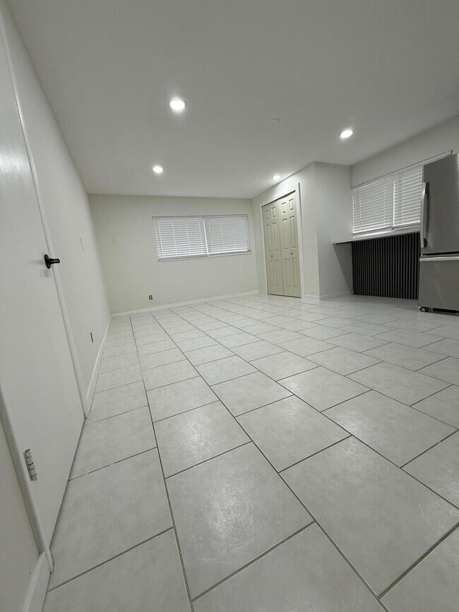 Building Photo - 6720 Park St