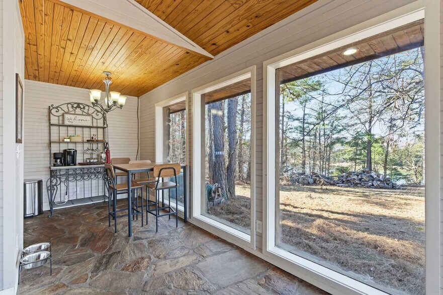 Building Photo - 13347 Sims Estate Dr