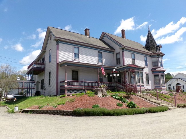 Building Photo - The Lion and The Rose B&B in Whitefield, NH