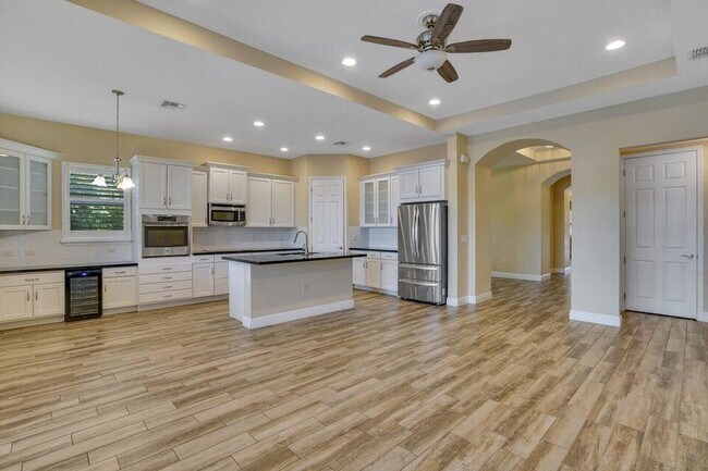 Building Photo - 2863 Bellarosa Circle
