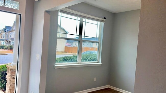 Building Photo - 6347 Ellenwood Dr