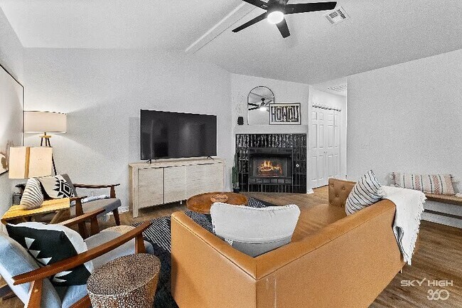 Building Photo - 3829 W Gardenia Dr