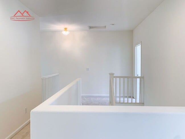 Building Photo - 4016 Lylewood Ct