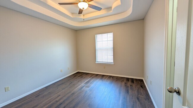 Building Photo - 721 Sonesta Ct