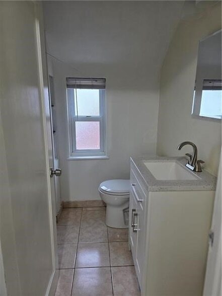 Building Photo - 155 Pennoak Dr