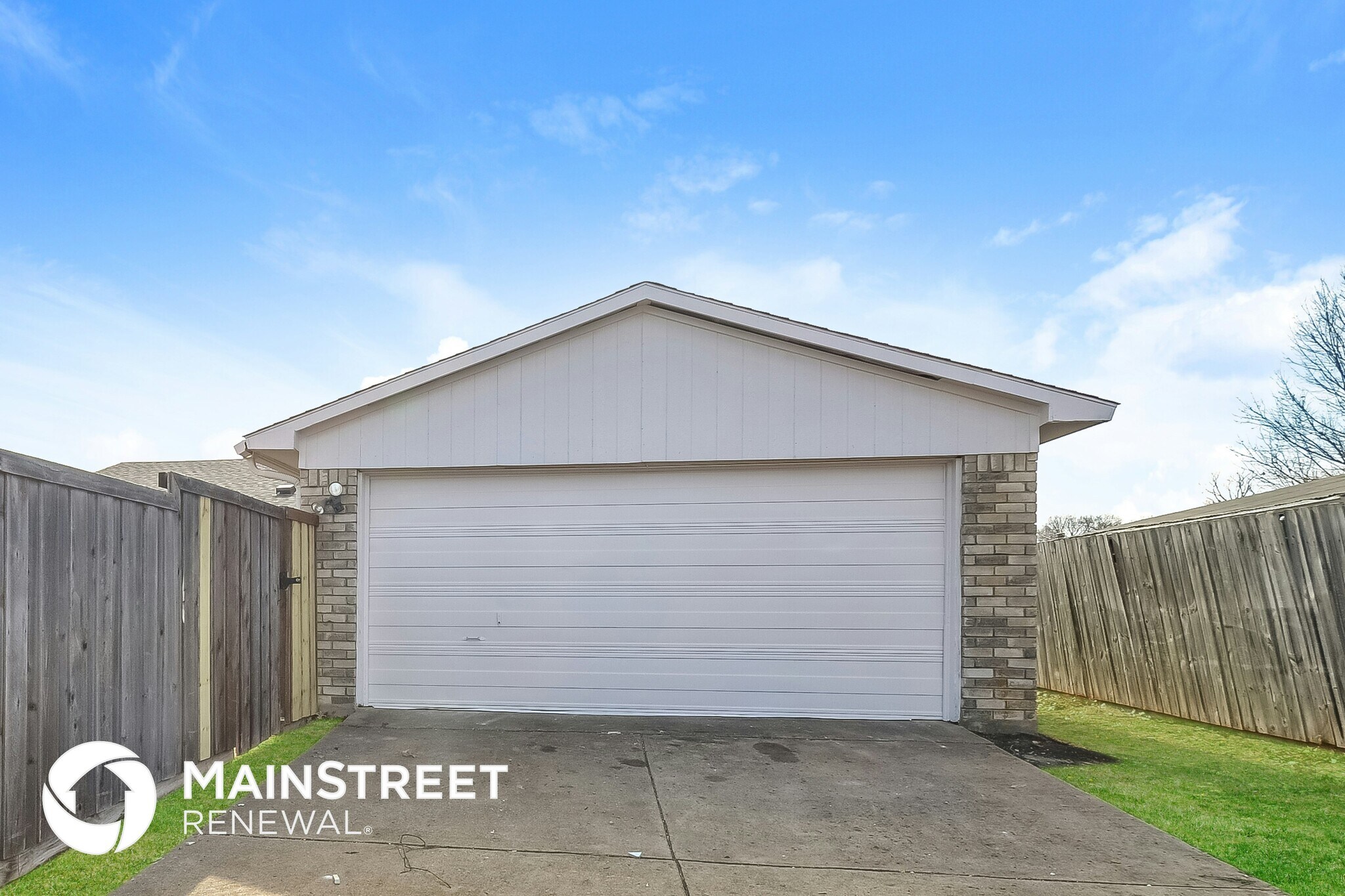 Building Photo - 741 Cambridge Dr