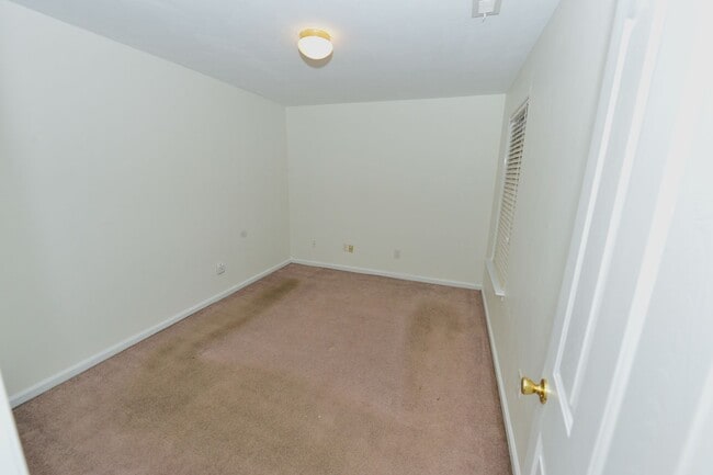 Building Photo - Harbourview Community