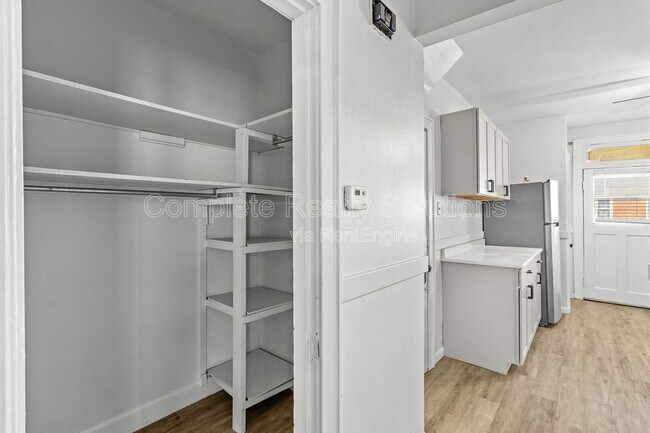 Building Photo - 4765 Goethe Ave