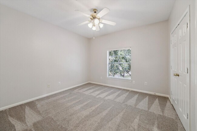 Building Photo - 12019 Costa Del Rey Ct