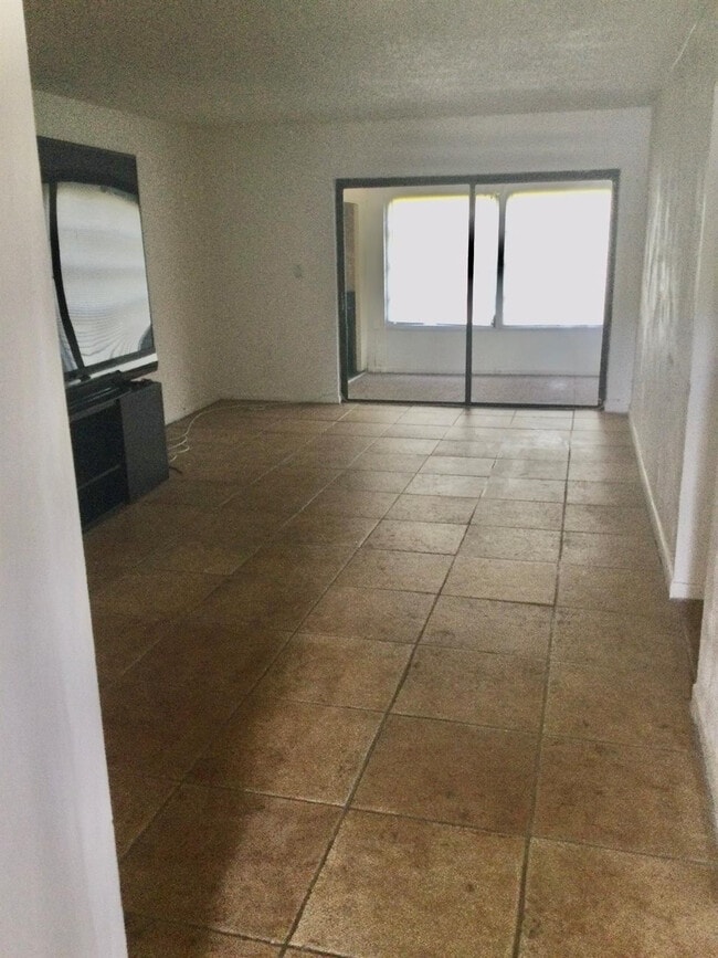 Building Photo - 9233 SW 8th St