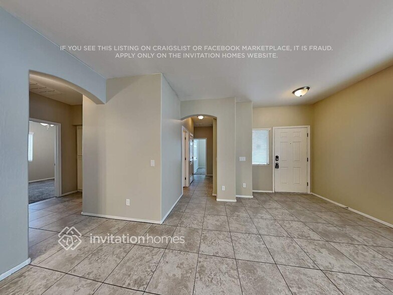 Building Photo - 13779 W Maui Ln