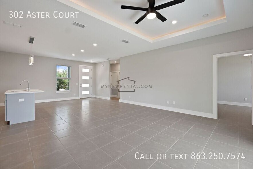 Building Photo - 302 W Aster Ct